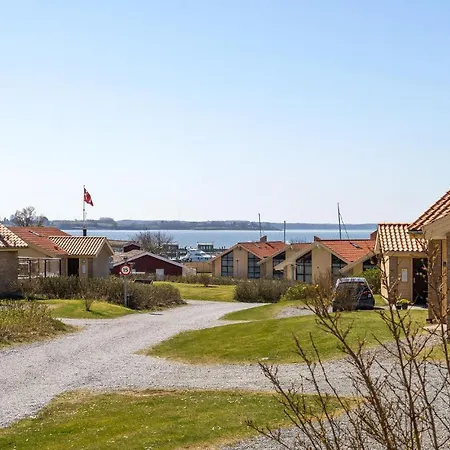 3 Bedroom Gorgeous In Holiday home