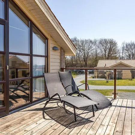 3 Bedroom Gorgeous In Holiday home